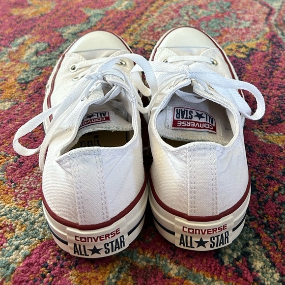 Converse | Unisex White Classic All-Star Lace Up Sneakers, Men’s sz 6, Women’s 8 - Picture 11 of 16